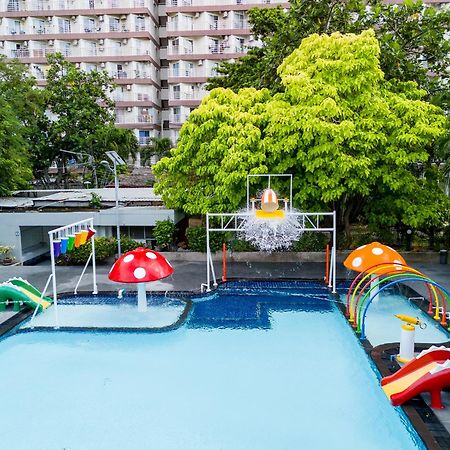 Villa Navin Beach Residence Praia de Jomtien Exterior foto