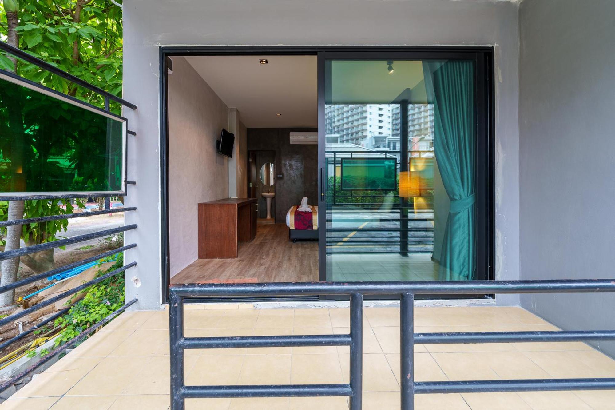 Villa Navin Beach Residence Praia de Jomtien Exterior foto