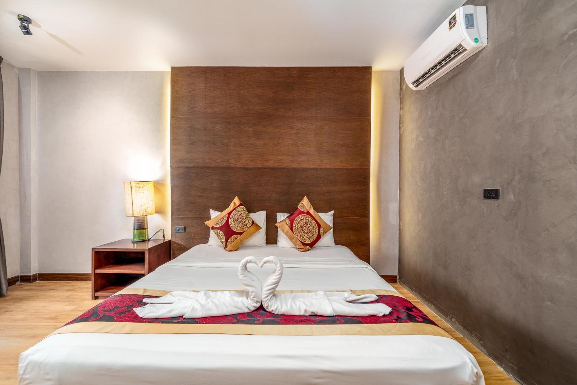 Villa Navin Beach Residence Praia de Jomtien Exterior foto