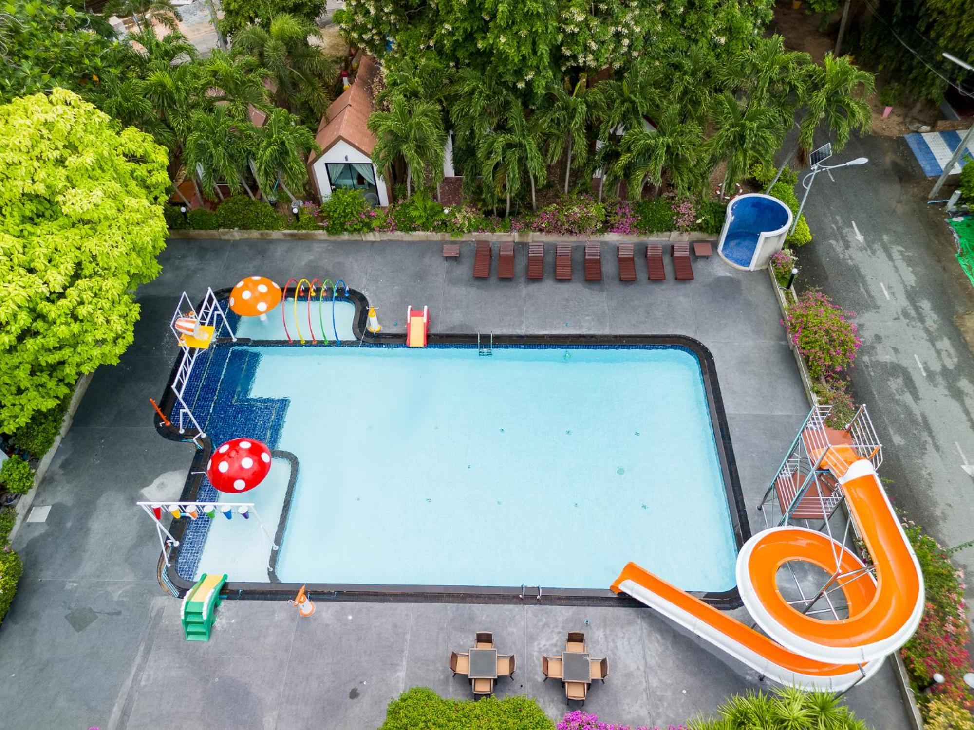 Villa Navin Beach Residence Praia de Jomtien Exterior foto
