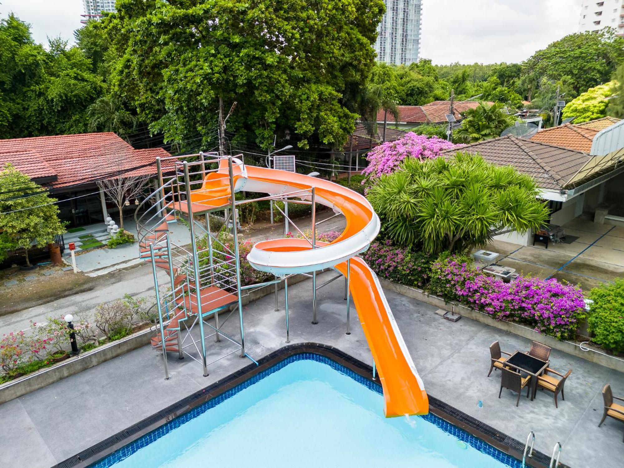 Villa Navin Beach Residence Praia de Jomtien Exterior foto
