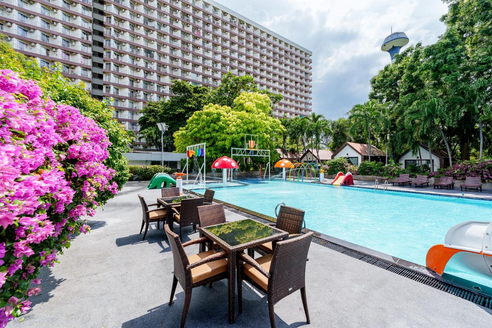 Villa Navin Beach Residence Praia de Jomtien Exterior foto