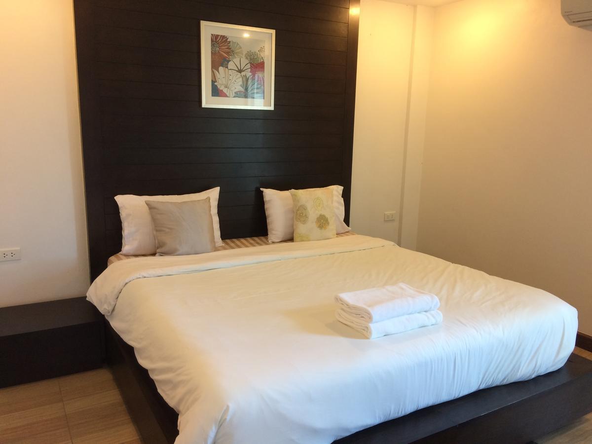 Villa Navin Beach Residence Praia de Jomtien Exterior foto