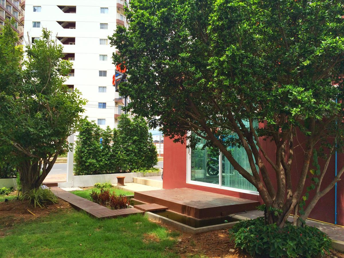 Villa Navin Beach Residence Praia de Jomtien Exterior foto