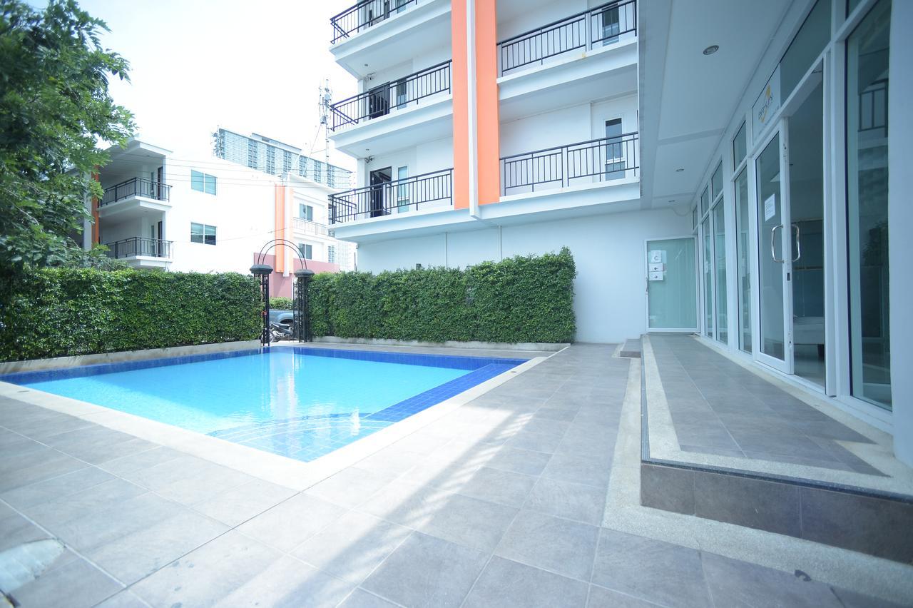 Villa Navin Beach Residence Praia de Jomtien Exterior foto
