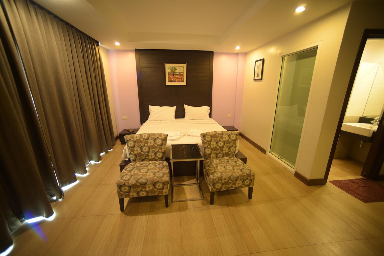 Villa Navin Beach Residence Praia de Jomtien Exterior foto