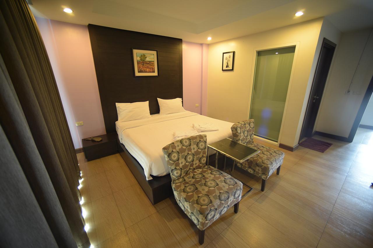 Villa Navin Beach Residence Praia de Jomtien Exterior foto