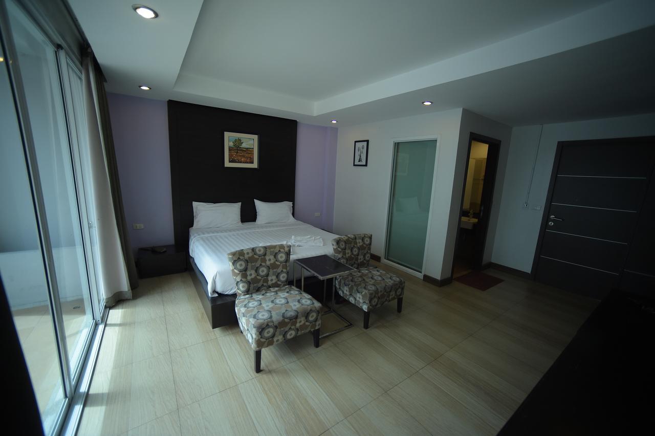 Villa Navin Beach Residence Praia de Jomtien Exterior foto