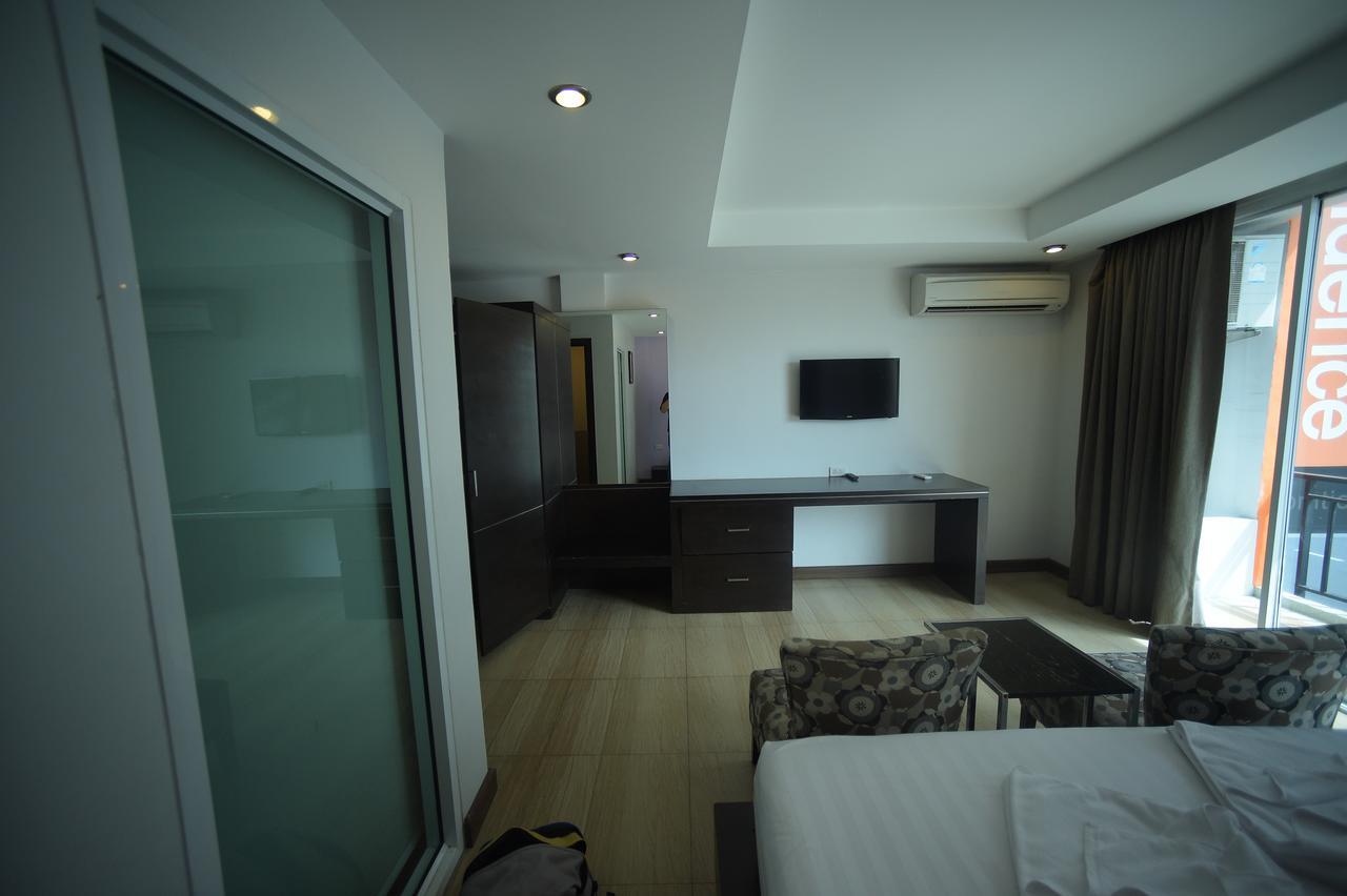 Villa Navin Beach Residence Praia de Jomtien Exterior foto