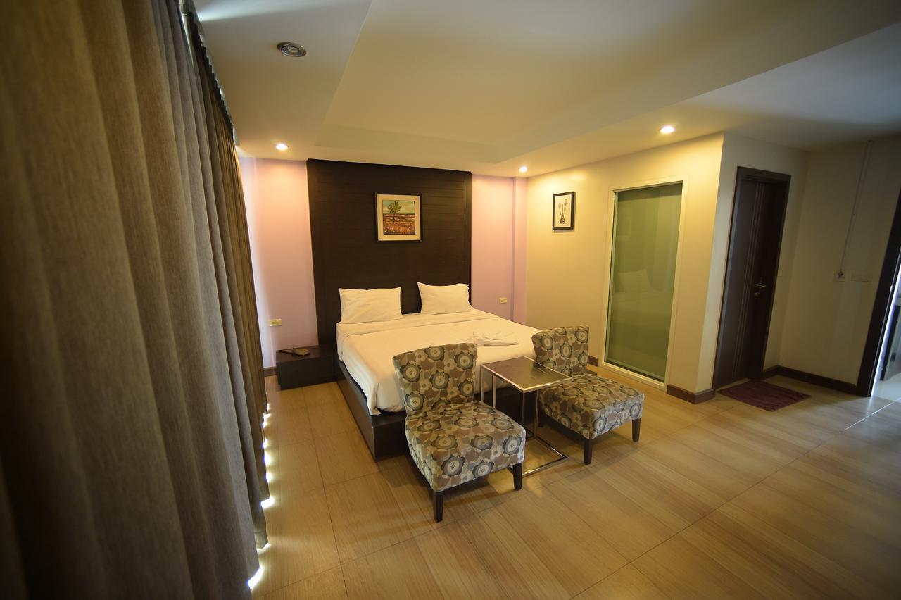 Villa Navin Beach Residence Praia de Jomtien Exterior foto