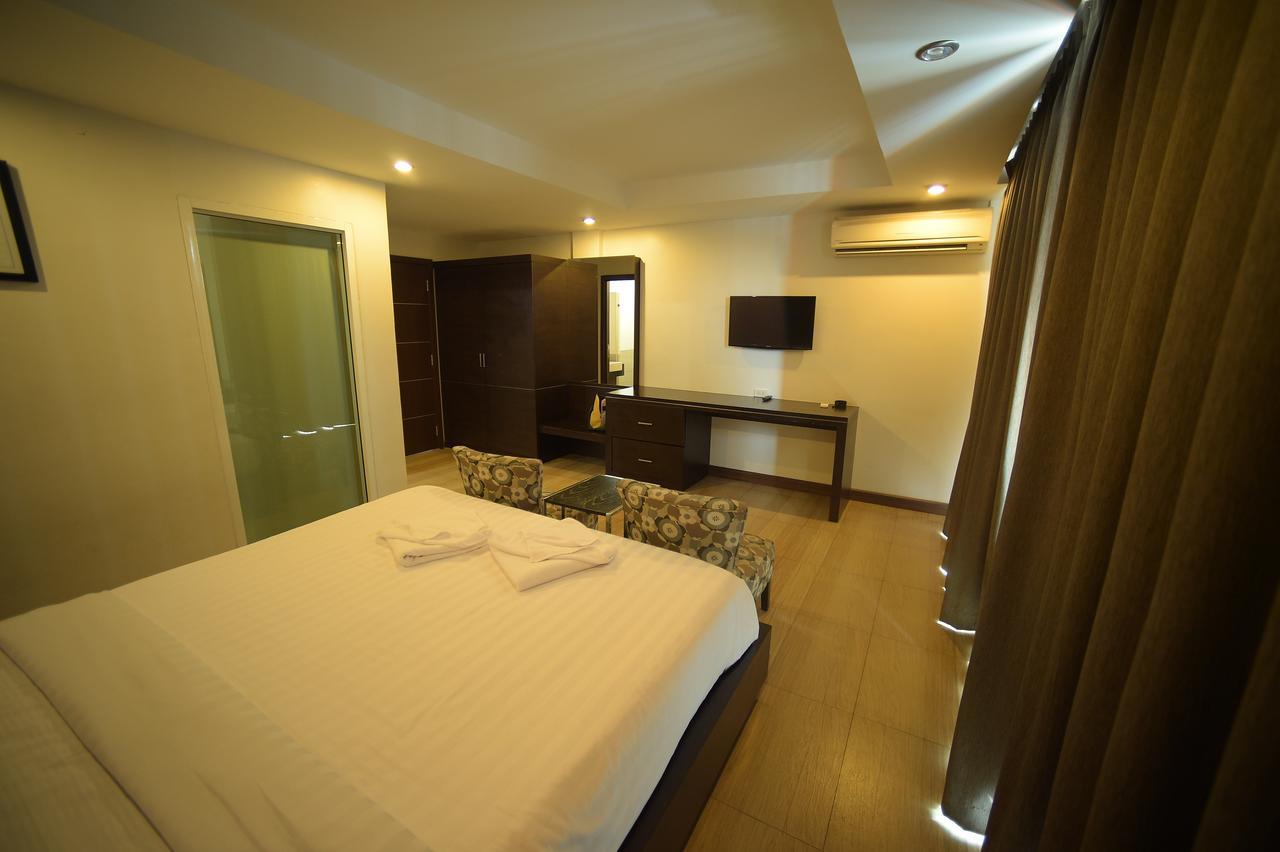 Villa Navin Beach Residence Praia de Jomtien Exterior foto