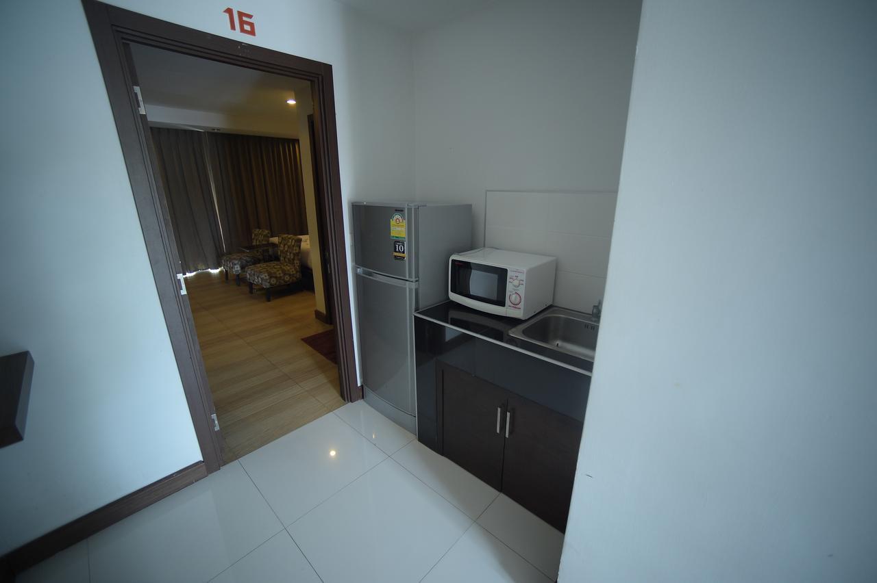 Villa Navin Beach Residence Praia de Jomtien Exterior foto