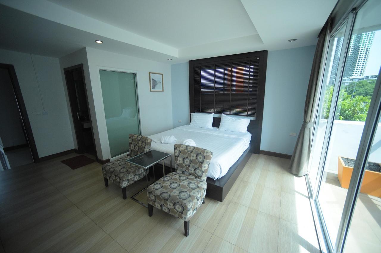 Villa Navin Beach Residence Praia de Jomtien Exterior foto